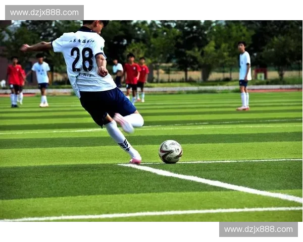 聚焦校园绿茵：全面展现校足球联赛青春激情与竞技风采魅力盛况纪